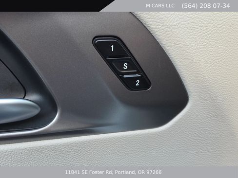 Used 2024 Chrysler Pacifica Limited FWD image 23
