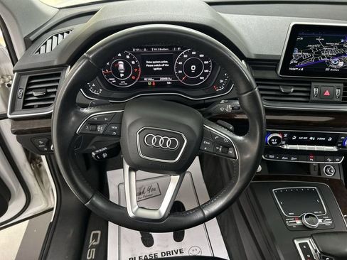 Used 2020 Audi Q5 2.0T Premium Plus w/ Premium Plus Package AWD/4WD image 4