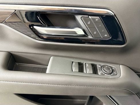 New 2026 Chevrolet Suburban LT w/ Comfort Package image 17