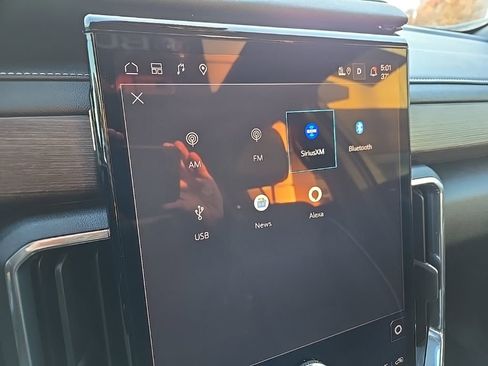 Used 2024 GMC Acadia Denali w/ Super Cruise Package image 31