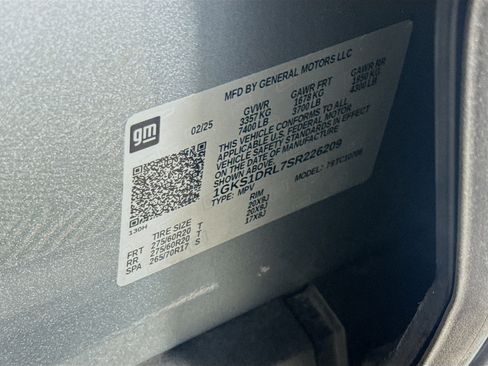 Used 2025 GMC Yukon Denali RWD image 40