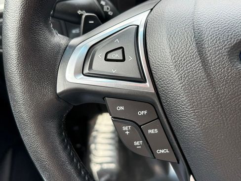 Used 2018 Ford Edge Titanium w/ Technology Package AWD/4WD image 27