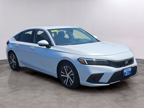Used 2024 Honda Civic LX image 3