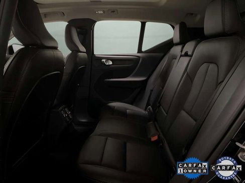 Used 2025 Volvo XC40 B5 Plus image 68