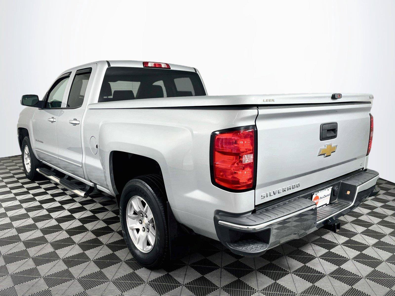 Used 2017 Chevrolet Silverado 1500 LT w/ All Star Edition RWD image 6