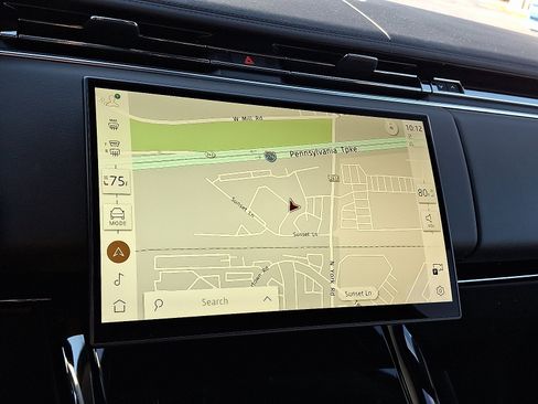 Used 2024 Land Rover Range Rover Sport SE image 16