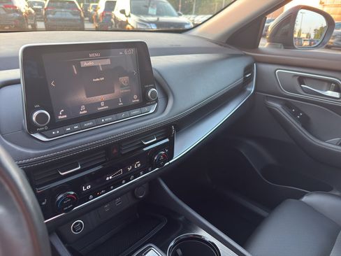 Certified 2021 Nissan Rogue SV w/ Premium Package AWD/4WD image 21