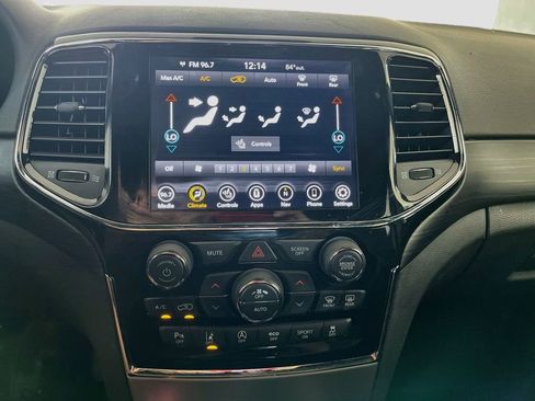 Used 2021 Jeep Grand Cherokee Laredo X RWD image 16