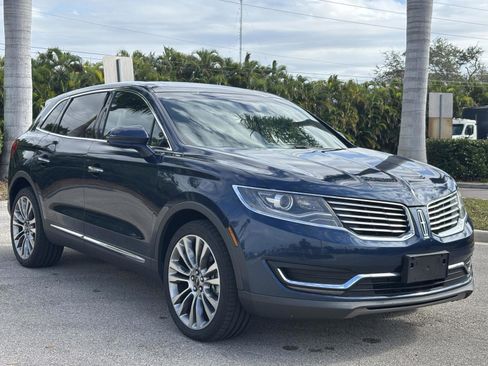 Used 2017 Lincoln MKX Reserve w/ Driver Assistance Package image 4