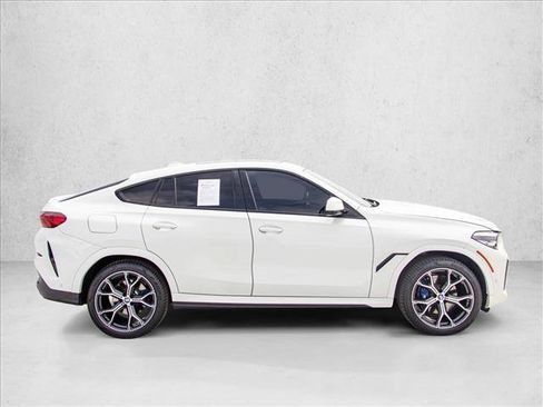 Used 2023 BMW X6 xDrive40i w/ M Sport Package AWD/4WD image 4