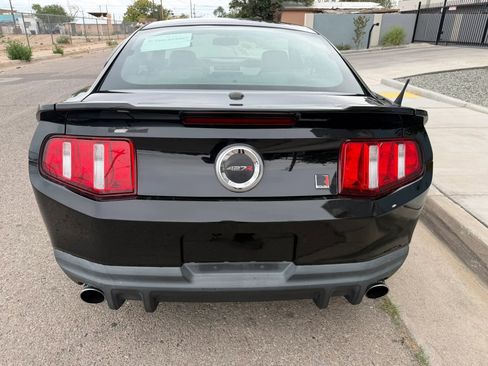 Used 2010 Ford Mustang GT RWD image 7