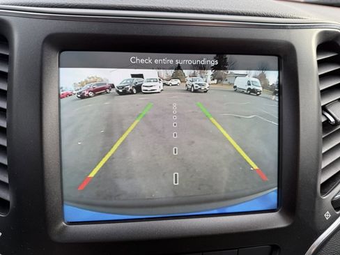 Used 2022 Jeep Cherokee Trailhawk w/ Trailer Tow Group image 23