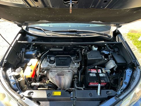 Used 2013 Toyota RAV4 LE FWD image 35