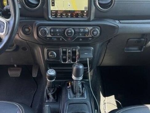 Used 2022 Jeep Wrangler Unlimited Sahara w/ Cold Weather Group AWD/4WD image 14