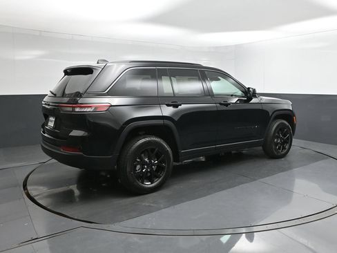 New 2026 Jeep Grand Cherokee Altitude RWD image 11