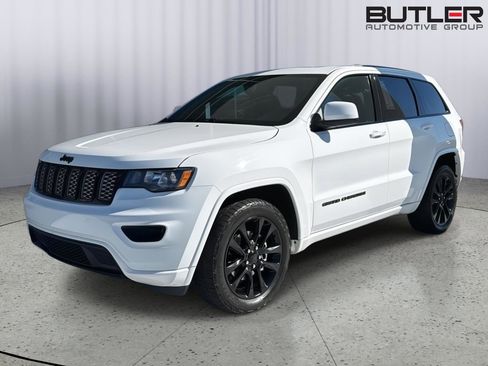 Used 2019 Jeep Grand Cherokee Altitude image 1