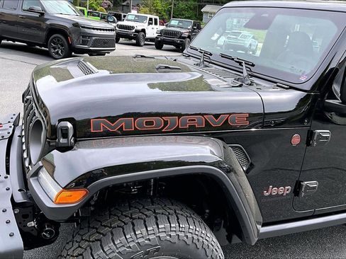 New 2026 Jeep Gladiator Mojave AWD/4WD image 13