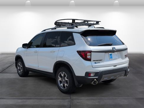 Certified 2023 Honda Passport TrailSport image 3
