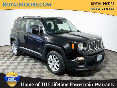 Used 2017 Jeep Renegade Latitude FWD image 1