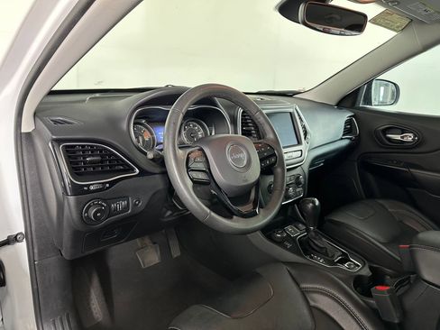 Used 2023 Jeep Cherokee Altitude Lux image 3