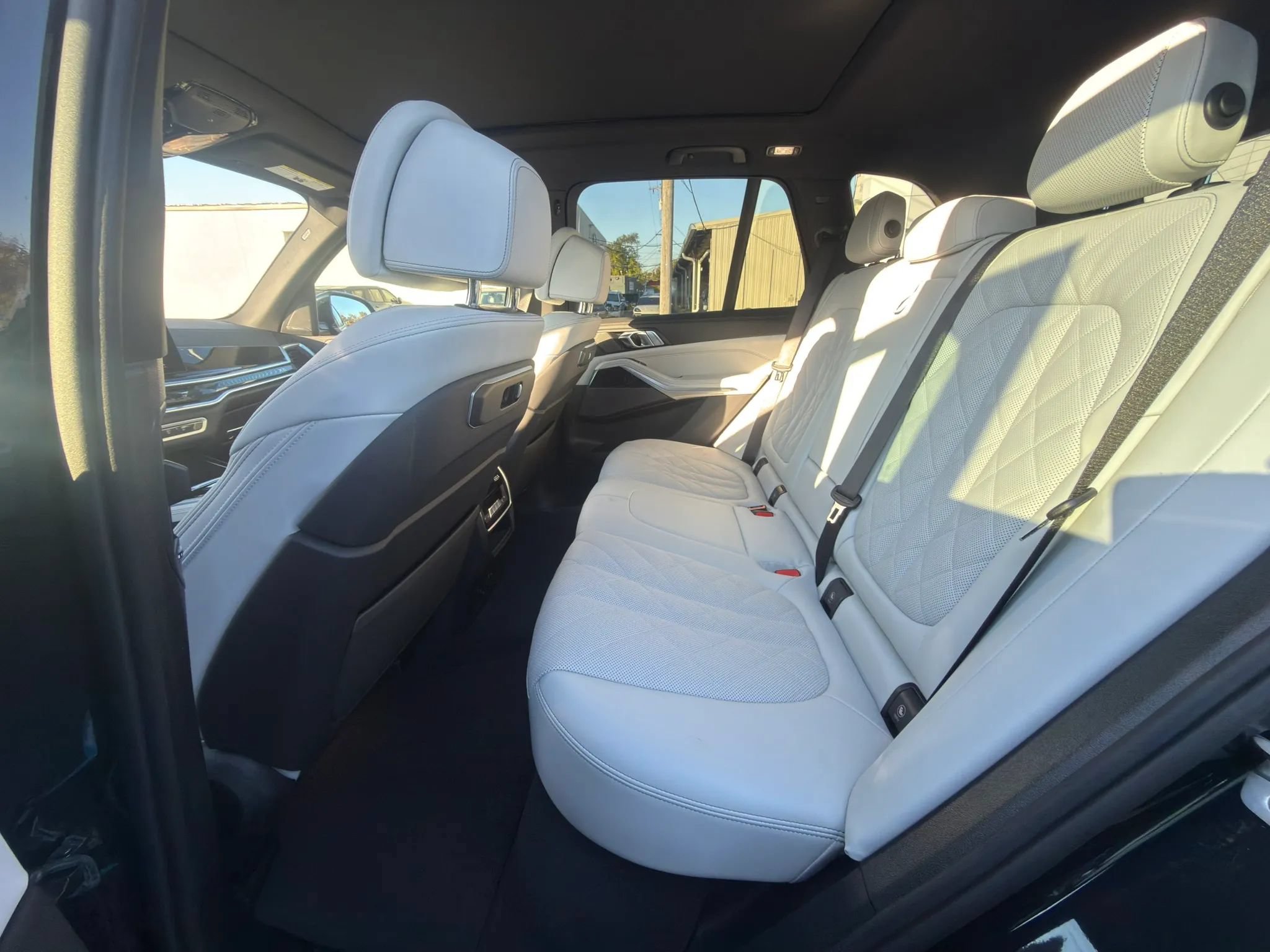 Used 2026 BMW X5 xDrive50e w/ M Sport Package AWD/4WD image 24