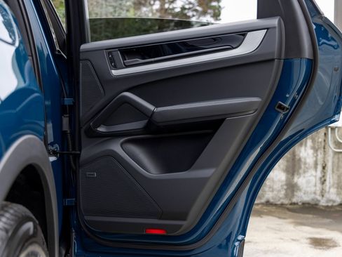 New 2026 Porsche Cayenne Coupe image 43