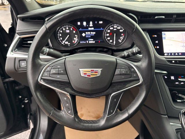 Used 2023 Cadillac XT5 Premium Luxury w/ Technology Package AWD/4WD image 11
