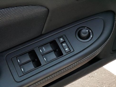 Used 2014 Dodge Avenger SXT w/ Rallye Appearance Group FWD image 19