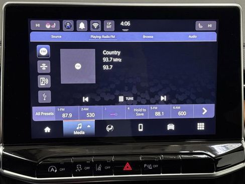 Used 2024 Jeep Compass Limited image 17