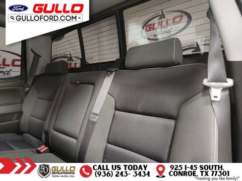 Used 2018 Chevrolet Silverado 1500 LT w/ Texas Edition image 13