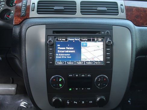 Used 2011 GMC Sierra 2500 SLT w/ SLT Convenience Package image 30