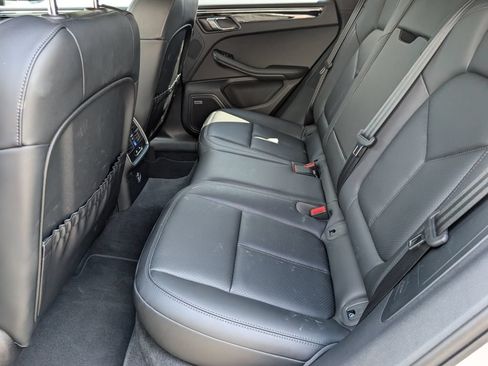 Certified 2026 Porsche Macan AWD/4WD image 22