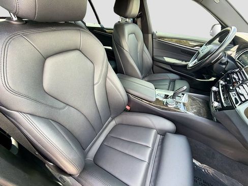 Used 2019 BMW 530i xDrive w/ Convenience Package AWD/4WD image 14