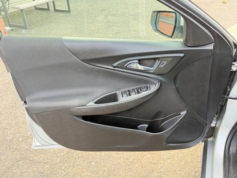 Used 2022 Chevrolet Malibu LT image 16