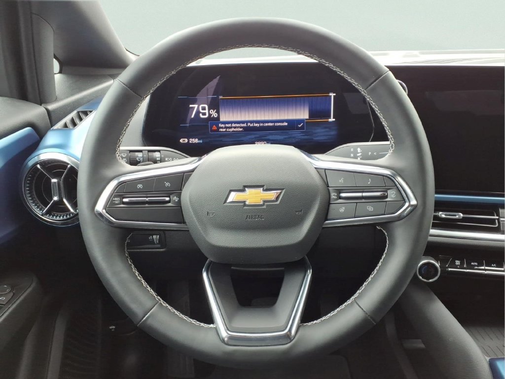 Certified 2024 Chevrolet Equinox EV LT FWD image 5