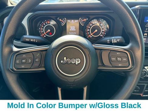 Used 2025 Jeep Gladiator Sport image 15