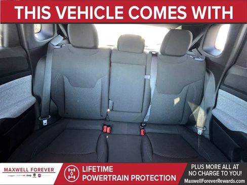 Used 2025 Jeep Compass Sport image 5