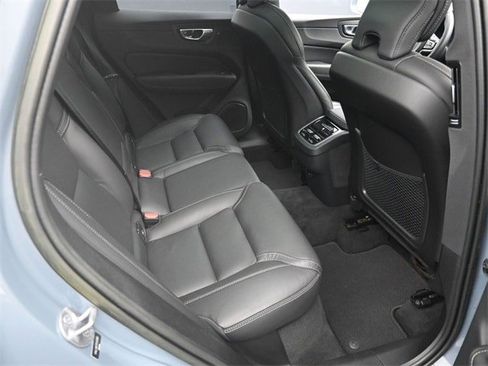 Certified 2023 Volvo XC60 B5 Ultimate image 27