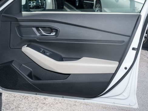Certified 2023 Honda Accord EX image 12