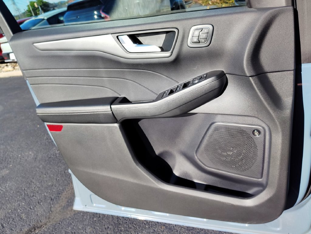 Used 2023 Ford Escape Active w/ Tech Pack #2 FWD image 20