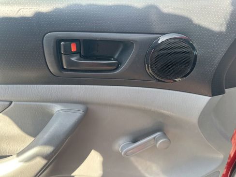 Used 2014 Toyota Tacoma 2WD Regular Cab image 13