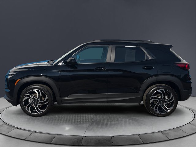 Used 2025 Chevrolet TrailBlazer RS w/ Convenience Package AWD/4WD image 2