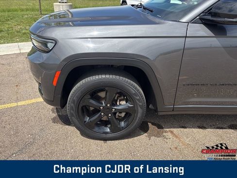 Used 2023 Jeep Grand Cherokee L Limited w/ Black Appearance Package AWD/4WD image 35