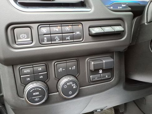 Certified 2023 Chevrolet Tahoe High Country w/ Advanced Technology Package image 21