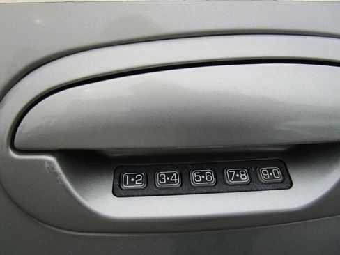 Used 1999 Ford Expedition XLT image 34