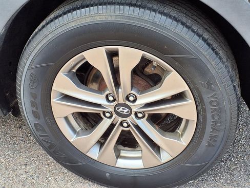 Used 2015 Hyundai Santa Fe Sport FWD image 7