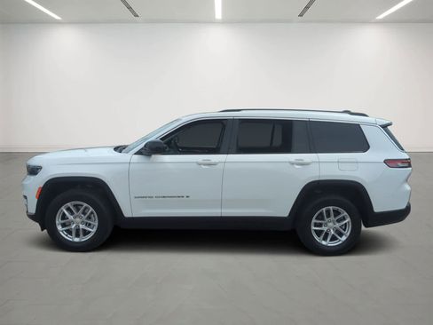 Used 2023 Jeep Grand Cherokee L Laredo w/ Luxury Tech Group I AWD/4WD image 3