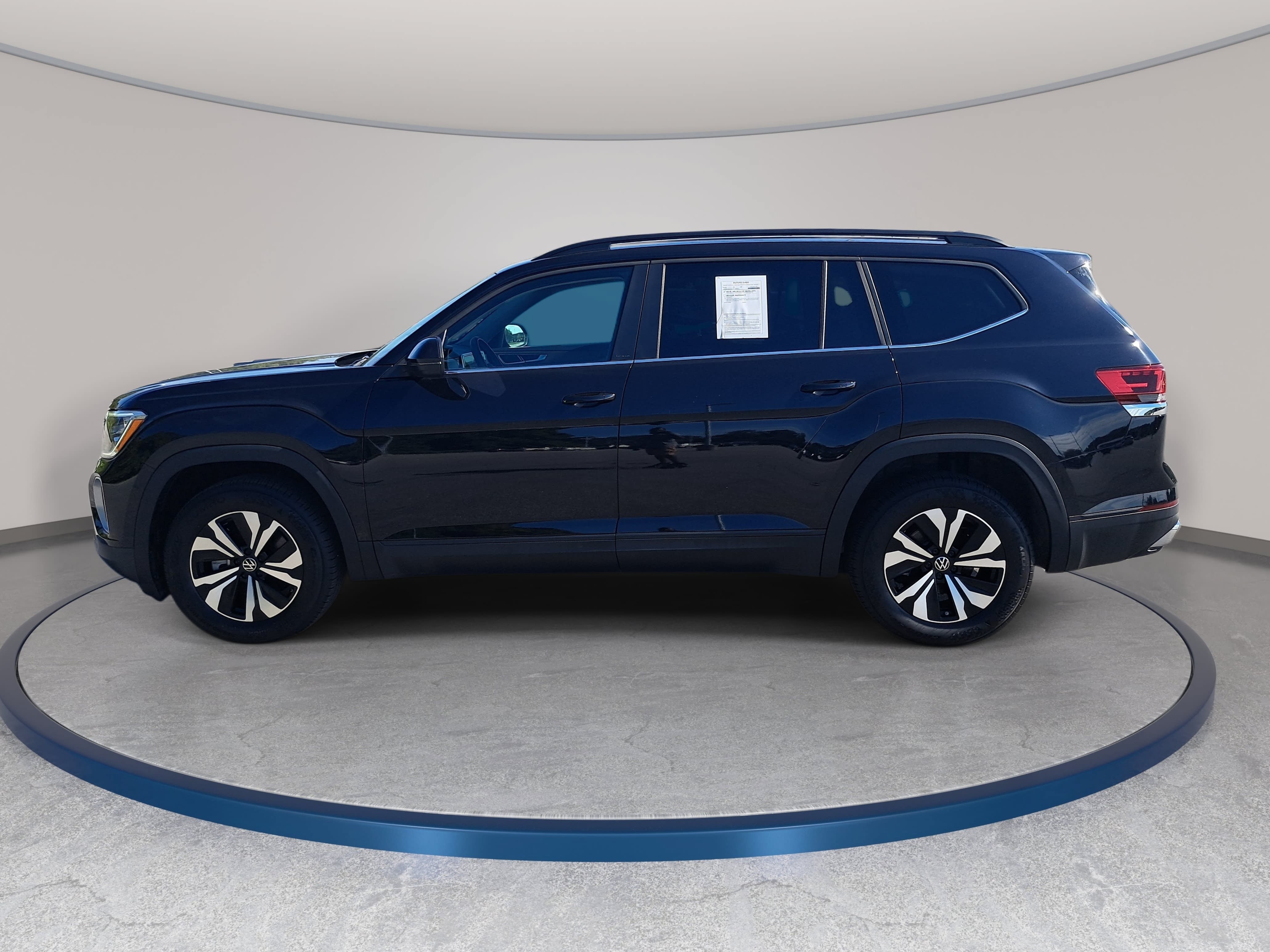 Certified 2025 Volkswagen Atlas SE FWD image 8