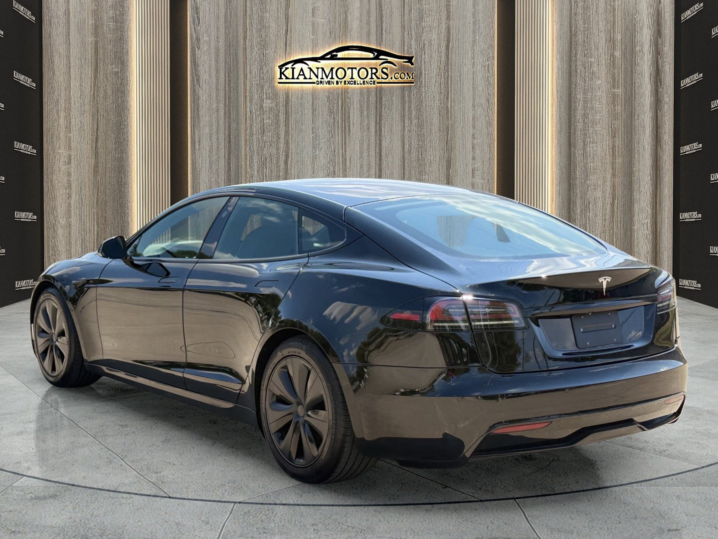 Used 2023 Tesla Model S AWD/4WD image 5