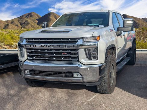 Used 2020 Chevrolet Silverado 2500 LTZ w/ LTZ Plus Package image 11